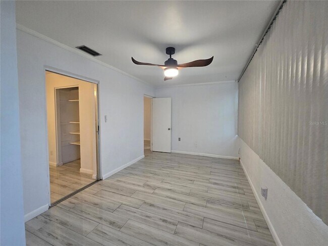 Building Photo - 211 Pasadena Ave N