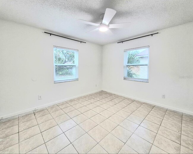 Building Photo - 2408 W Cypress St