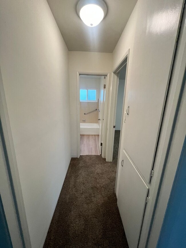 Building Photo - Midtown Ventura - One bedroom, one bath do...