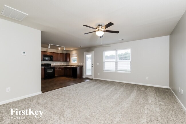 Building Photo - 179 Bedrock Ct