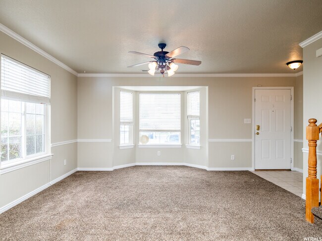 Building Photo - 313 E 900 S
