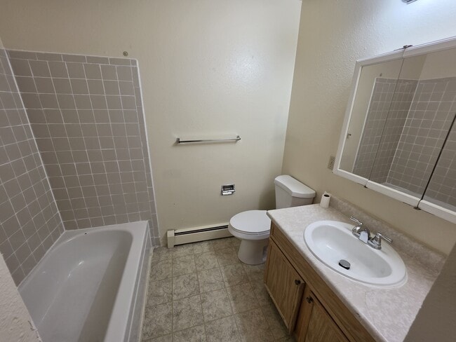 Building Photo - 3226 Rood Ave