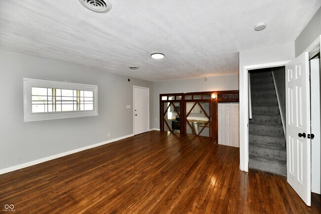 Building Photo - 3550 Eisenhower Dr