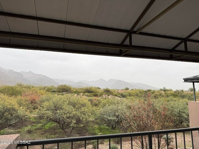 Building Photo - 5800 N Kolb Rd