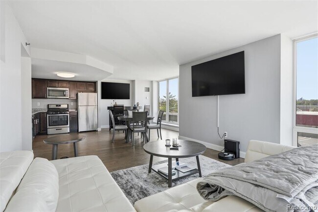 Building Photo - 250 E Harbortown Dr