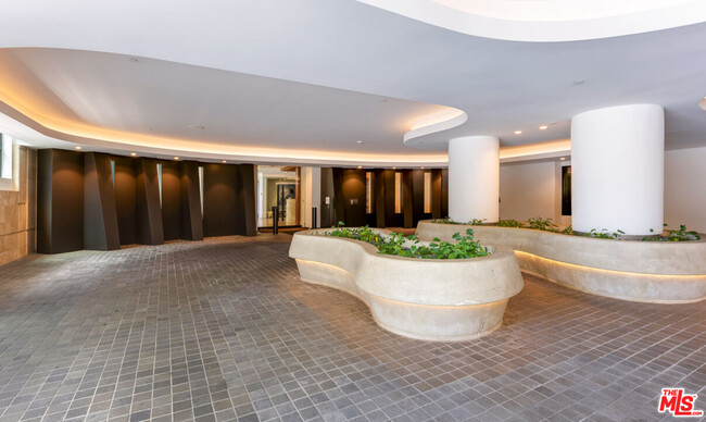 Building Photo - 10777 Wilshire Blvd