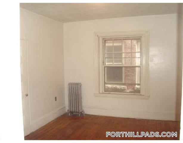 Building Photo - 4 Centre St