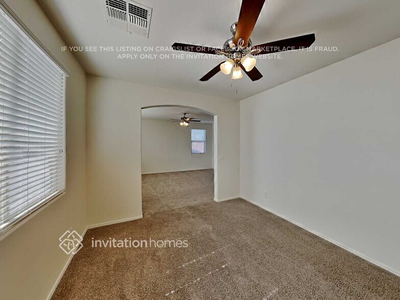 Building Photo - 17585 W Lilac St