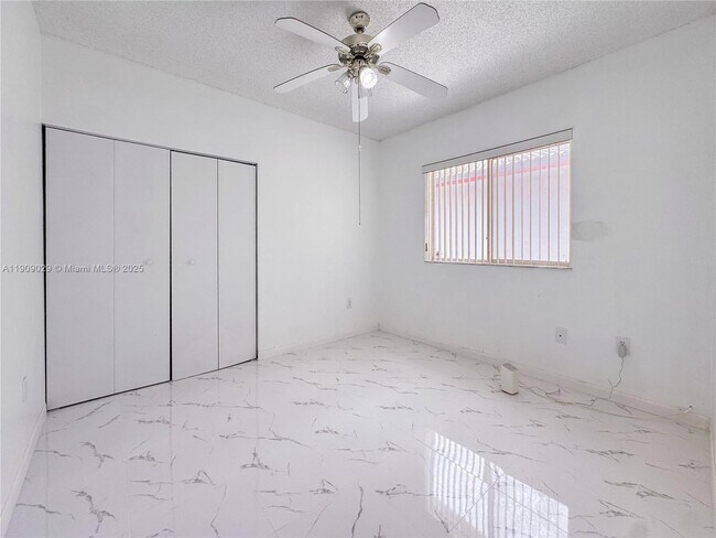 Building Photo - 1382 SE 11th Pl