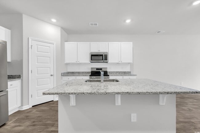 Building Photo - 2087 Victory Wy