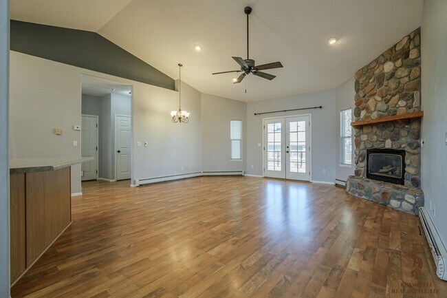 Building Photo - 601 Silver Plume Dr