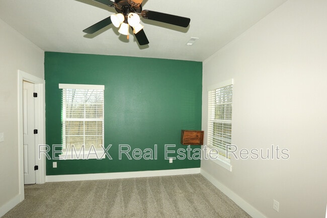 Building Photo - 10 Latheron Pl