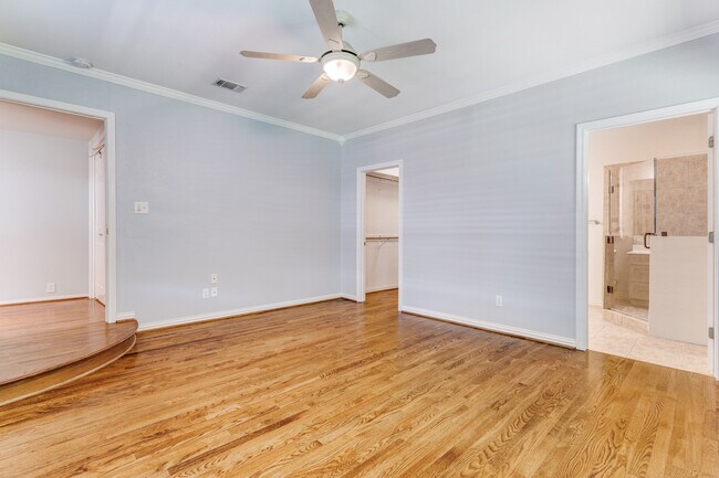 Building Photo - 2704 Ryan Pl Dr