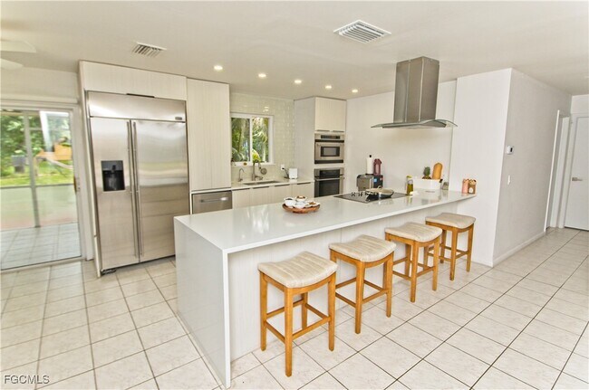 Building Photo - 1444 SE 16th St