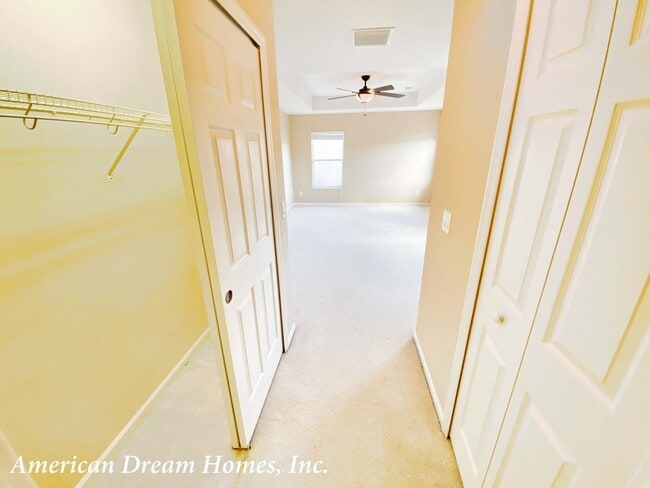 Building Photo - 10973 Willow Ridge Loop