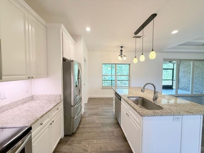 Building Photo - 2140 Trevor Cir