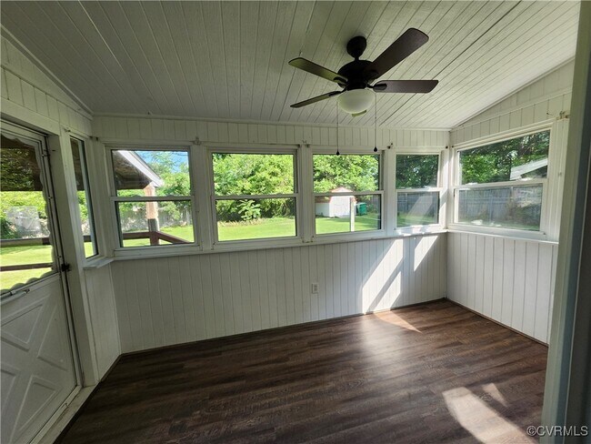 Building Photo - 1632 Milo Rd