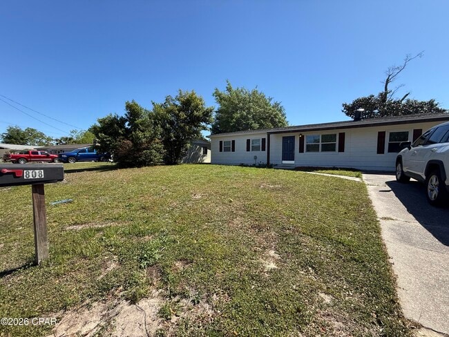 Building Photo - 808 Forestdale Ave