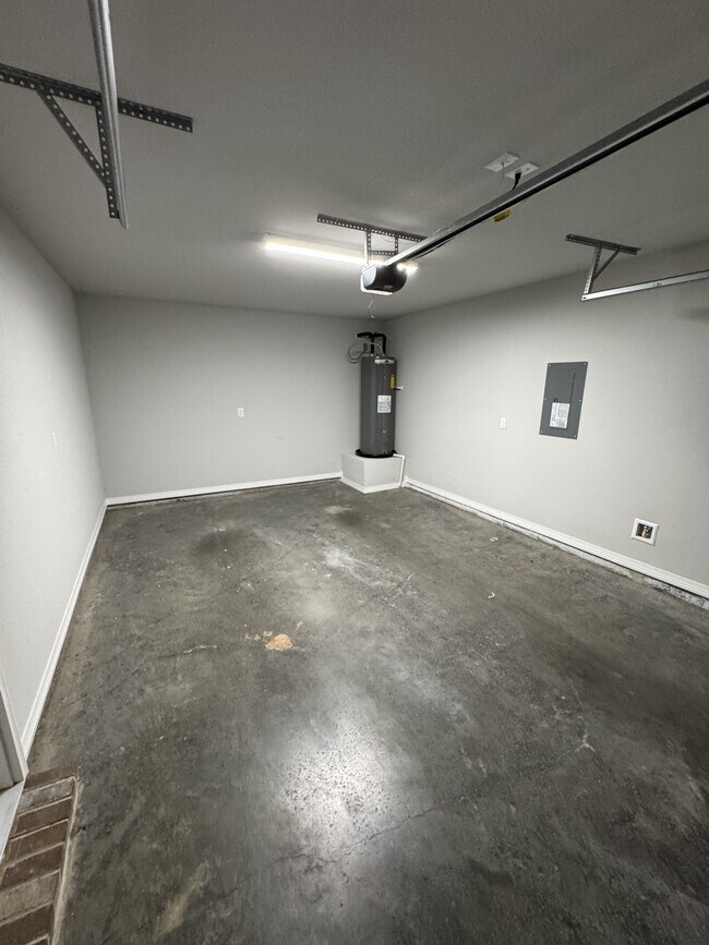 Building Photo - 14157 Sanctuary Trails Dr