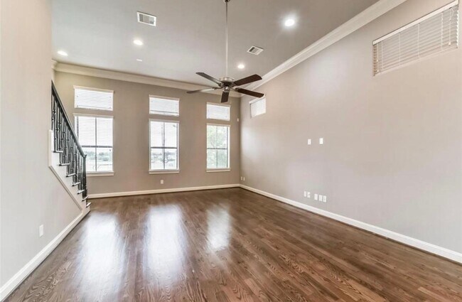 Building Photo - 9642 Knight Rd