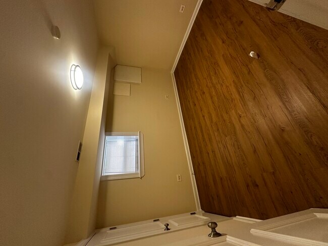 Building Photo - 4825 N Karlov Ave