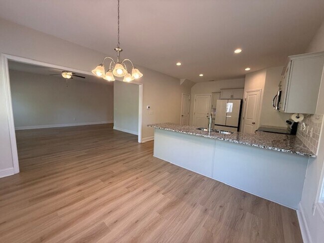 Building Photo - Fieldstone Crossing