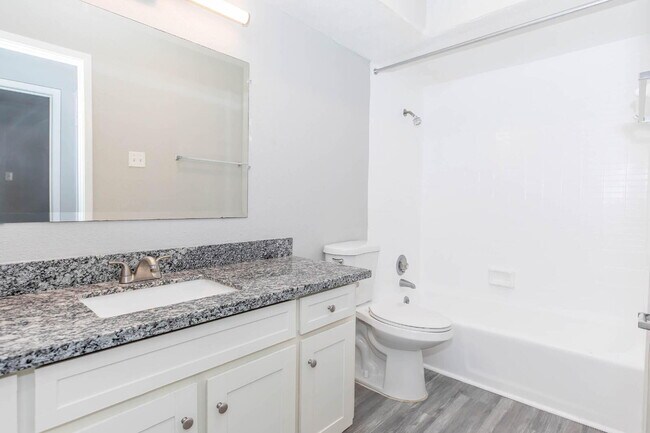 Building Photo - Pelican Reef Apartments A