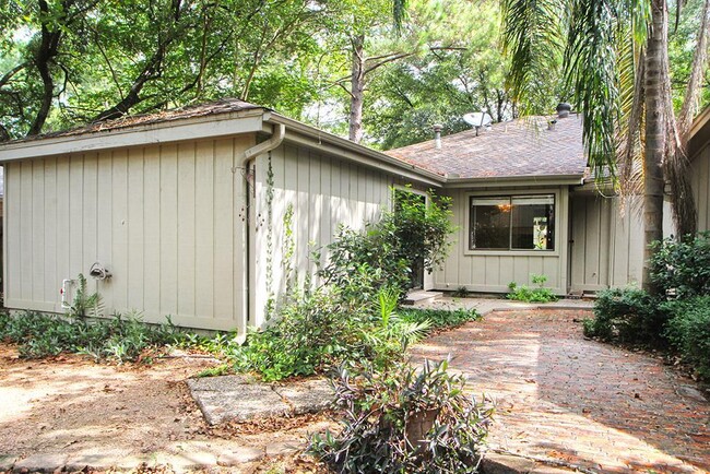 Building Photo - 12029 Acorn Oak St