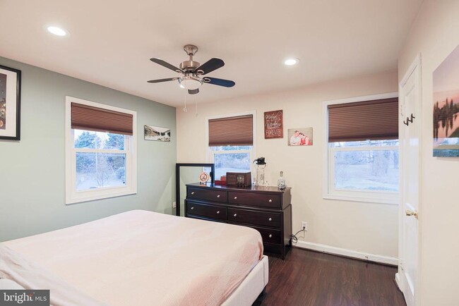 Building Photo - 718 S Payne St