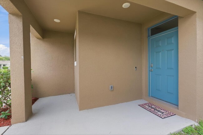 Building Photo - 1732 Shadow Trce Wy