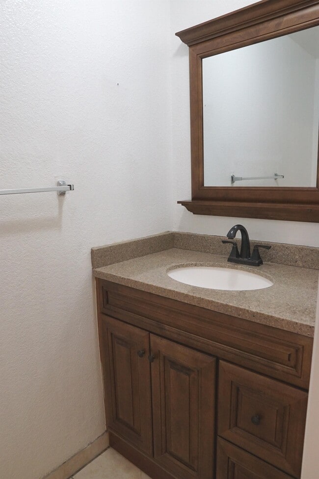 Building Photo - 31510 Avenida Del Padre
