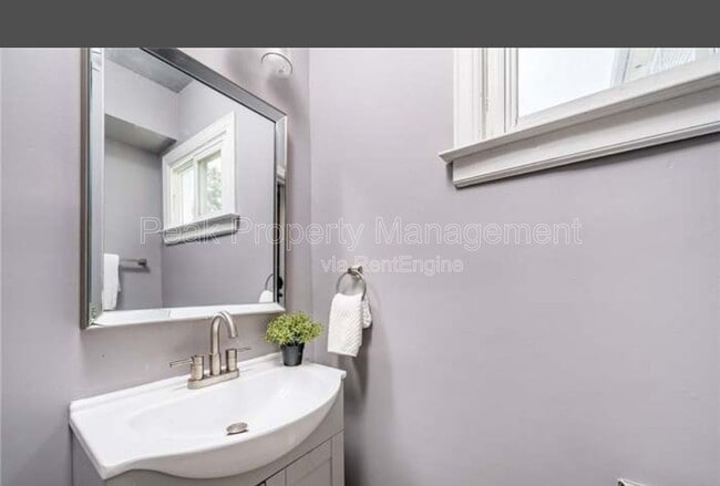 Building Photo - 1413 Decatur St