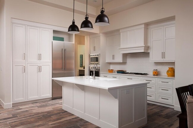 Building Photo - Gorgeous luxury 4 bedroom home in Ivins