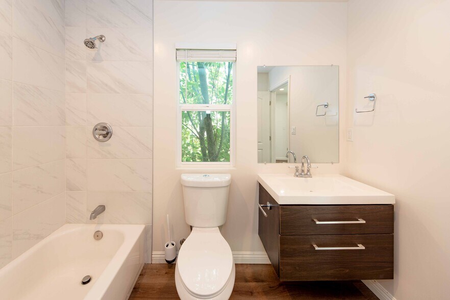 Building Photo - 22849 Macfarlane Dr