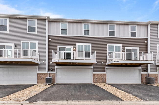 Building Photo - 14934 Dyer Ln