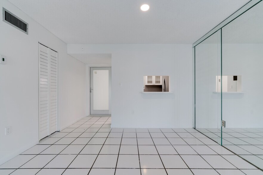 Building Photo - 1428 Euclid Ave