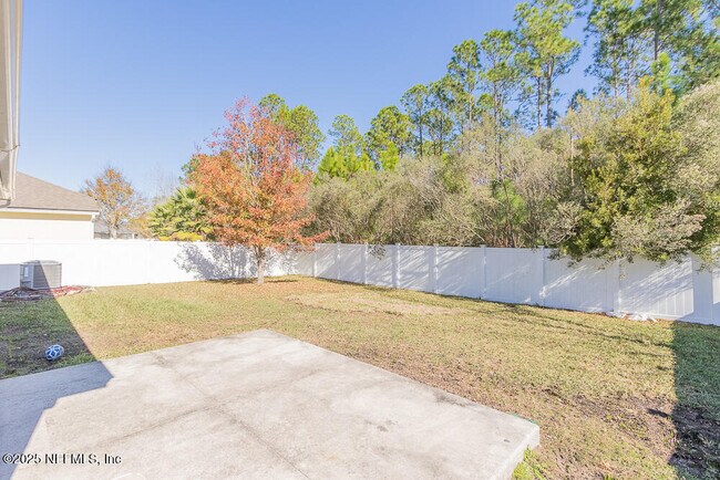 Building Photo - 95241 Tanglewood Dr