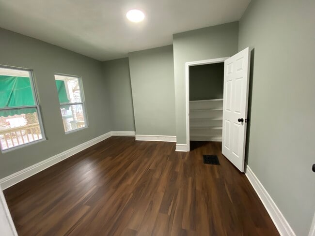 Building Photo - 3344 Spokane Ave