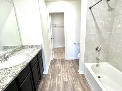 Building Photo - 361 Cres Park Dr