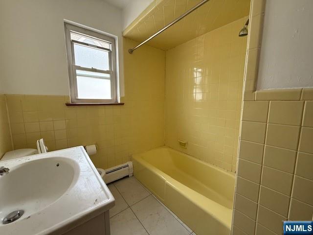 Building Photo - 405 8th St