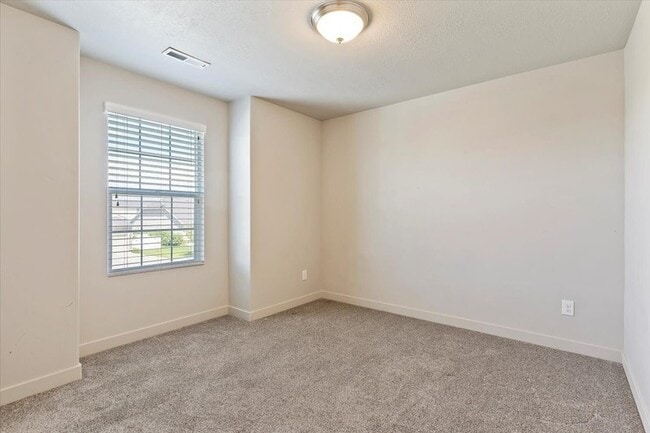 Building Photo - 1549 W 650 S