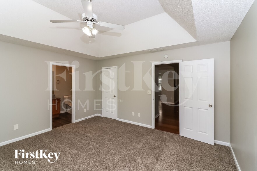 Building Photo - 5955 Water Oaks Dr