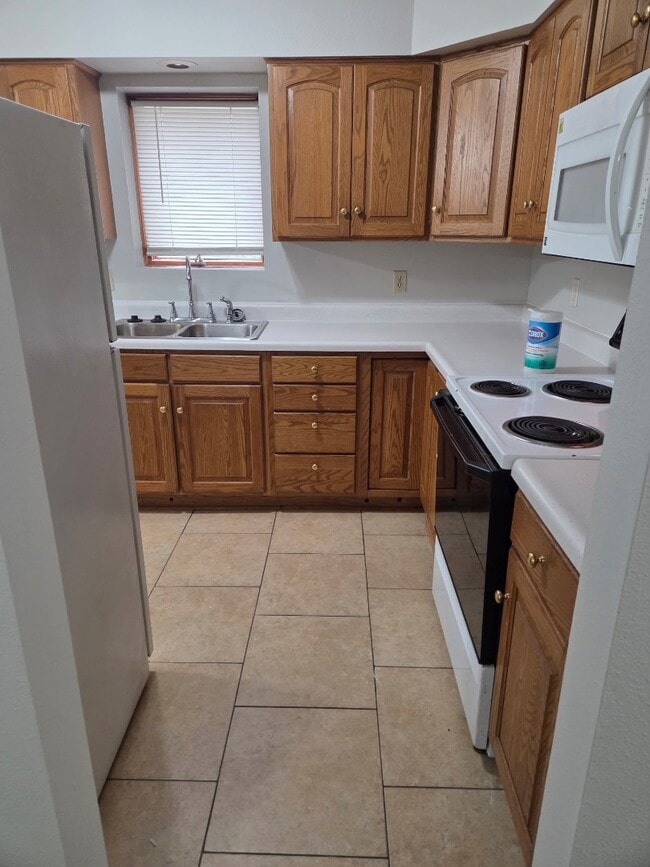 Building Photo - 315 N 1st St