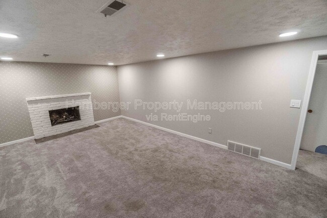 Building Photo - 6604 N Greenwood Blvd