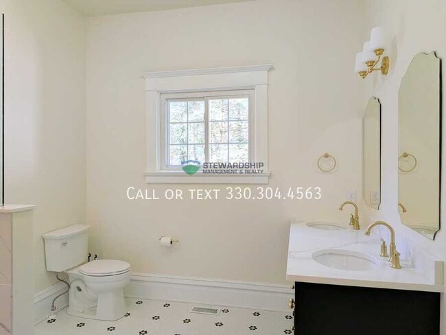 Building Photo - 724 Beall Ave