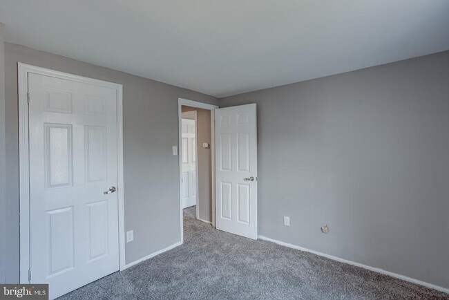 Building Photo - 101 Bayberry Ct