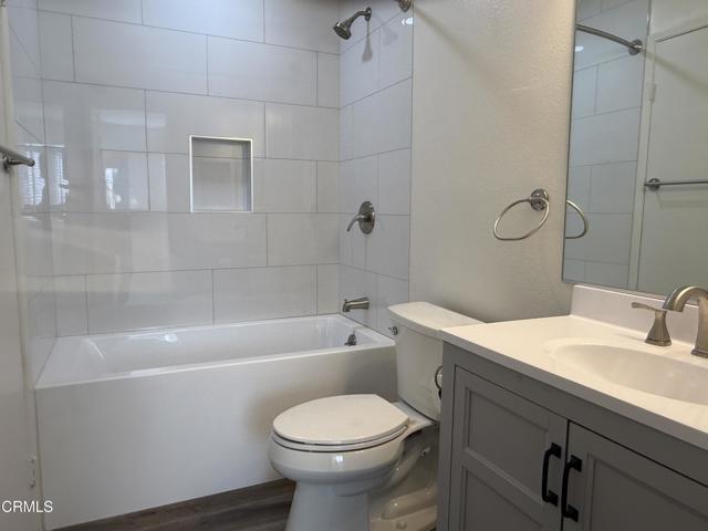 Building Photo - 832 E Garfield Ave