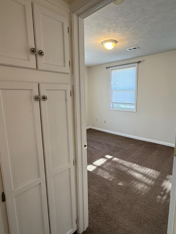 Building Photo - 62 Riley Manor Cir
