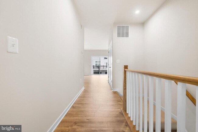 Building Photo - 44487 Wolfhound Sq