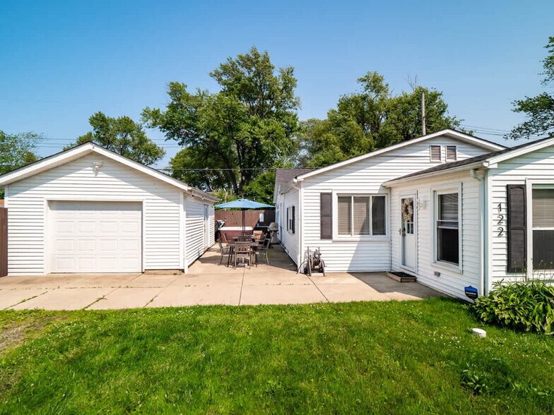 Building Photo - 122 Overlook Rd